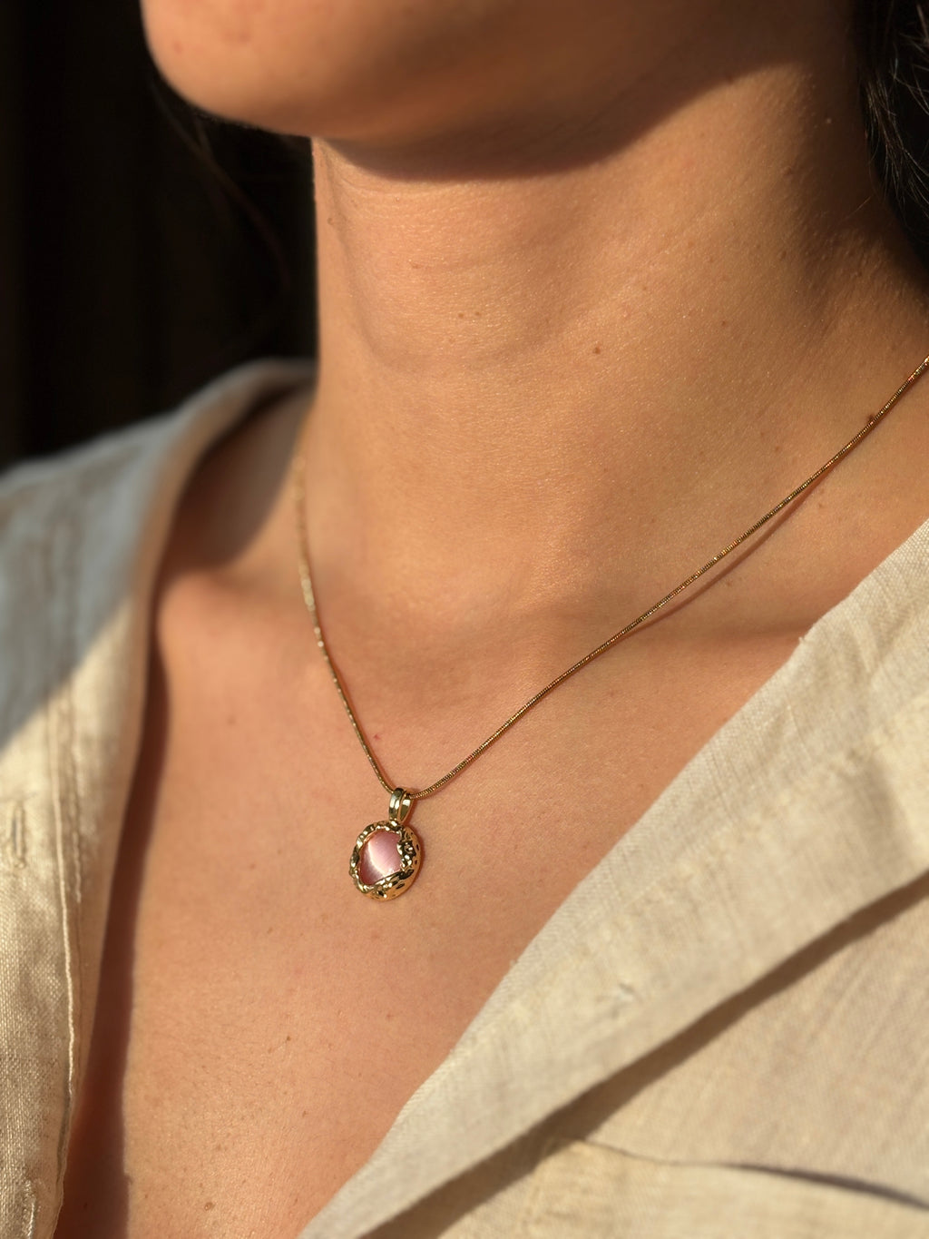 💗 Vina – Pembe Taşlı Minimal Kolye