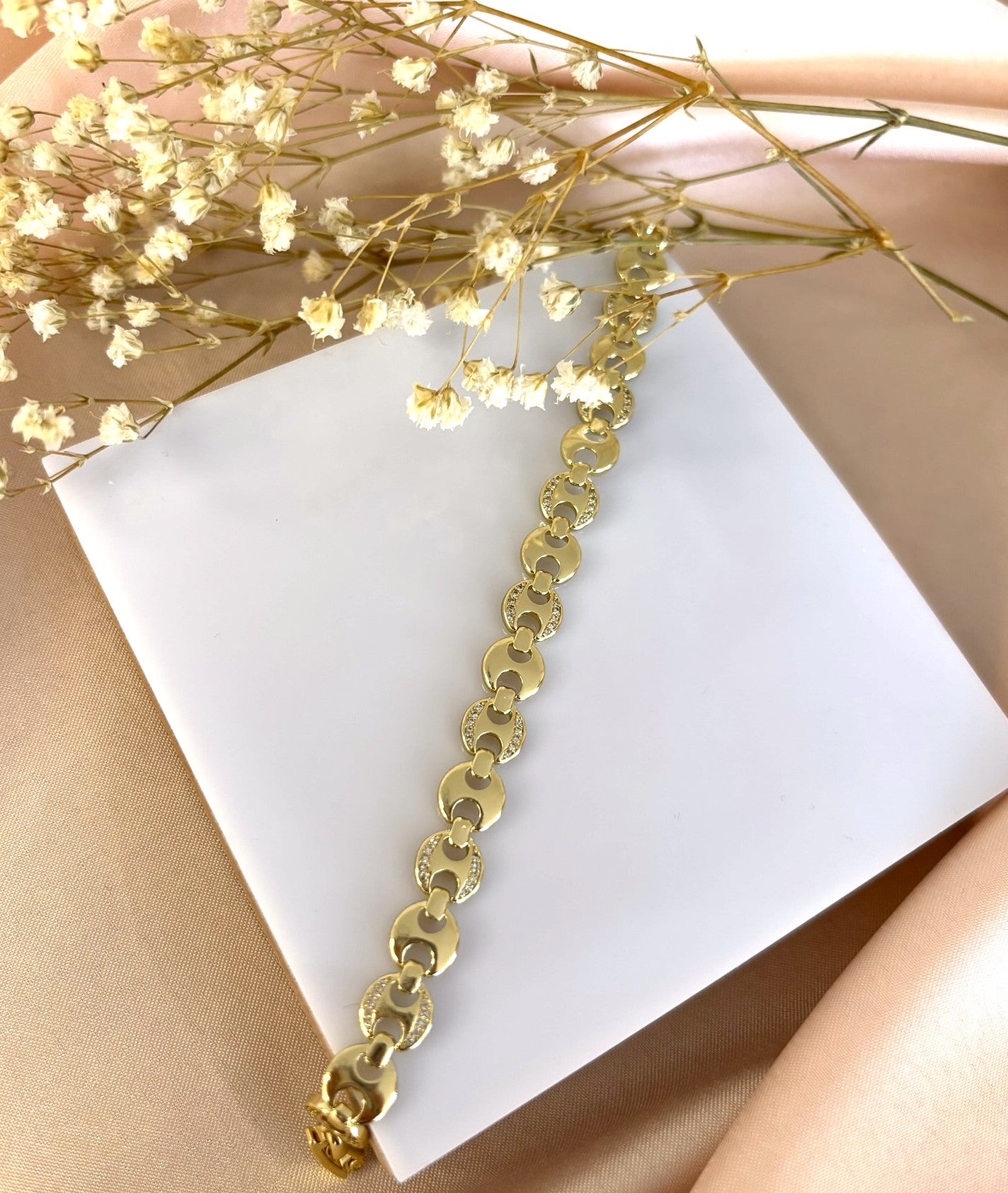 ✨ Sûda – Sade Gold Bileklik